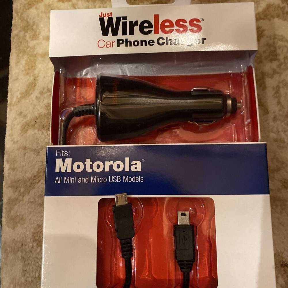 BRAND NEW Just  Wireless Cell Phone Vehicle Car Charger For Motorola